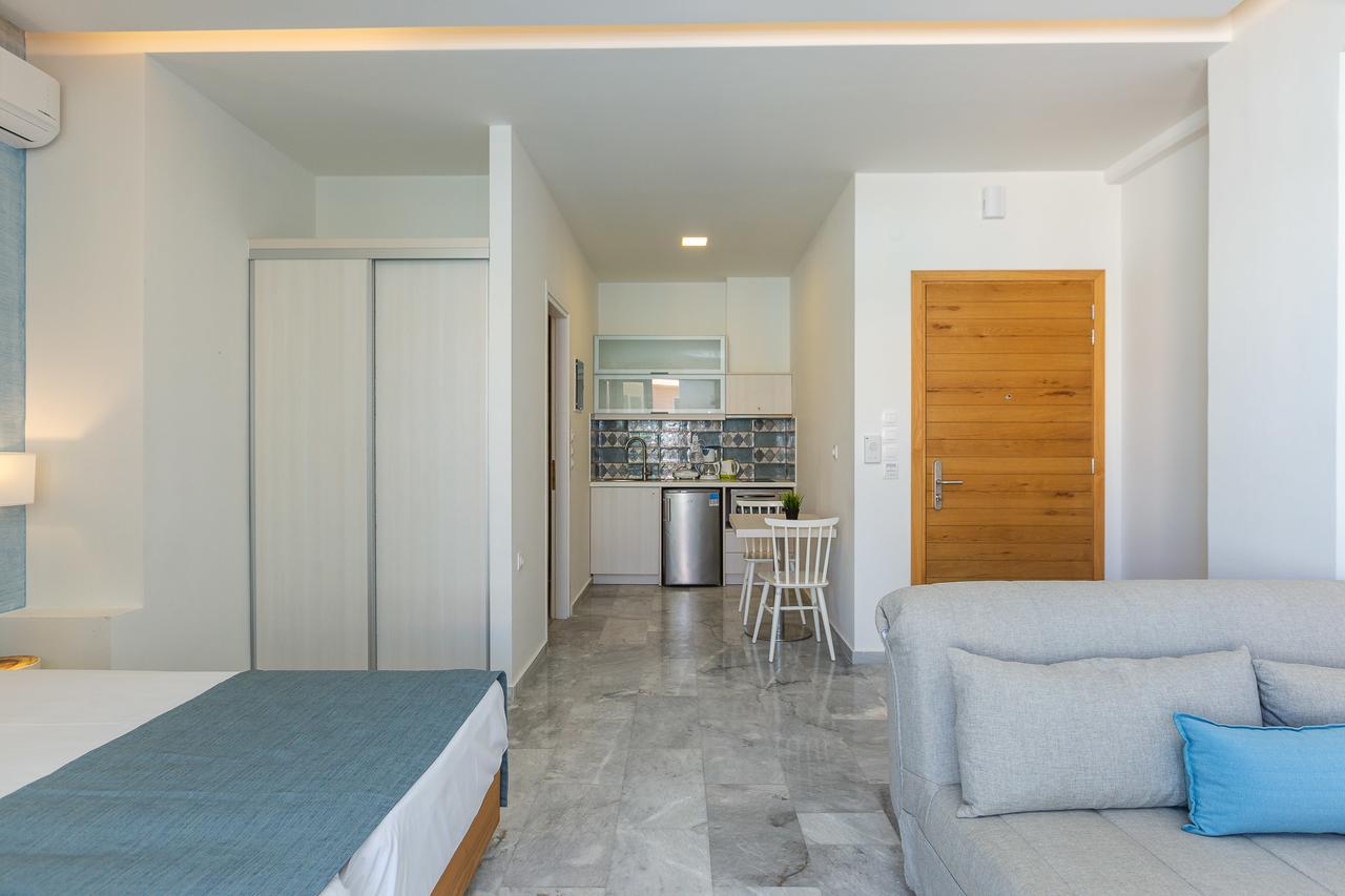 Meltemi Coast Suites Rethymno  Exterior photo